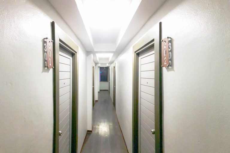 Kim Korner Hotel Pratunam : Service & Facilities