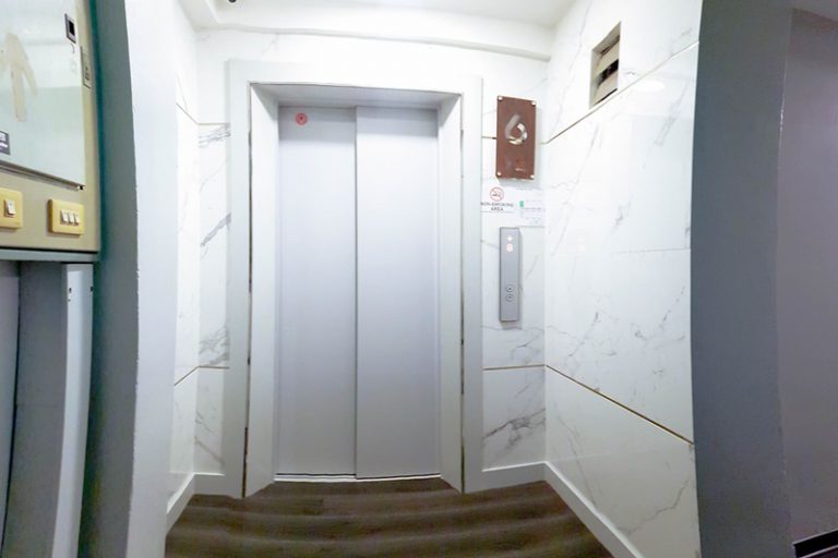 Kim Korner Hotel Pratunam : Service & Facilities